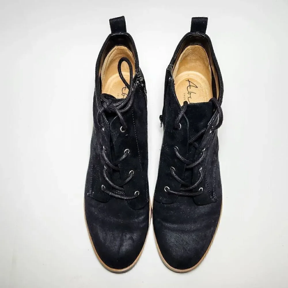 Abella Zeta Wedge Bootie Size 9.5 - Picture 9 of 9